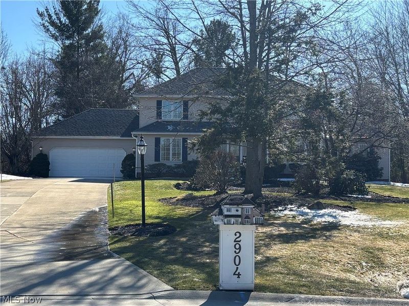 2904 Camelot Court , Willoughby Hills, OH 44092 Photo 2