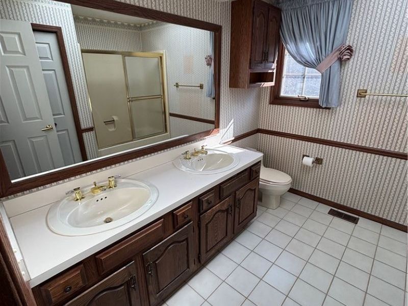 2904 Camelot Court , Willoughby Hills, OH 44092 Photo 22