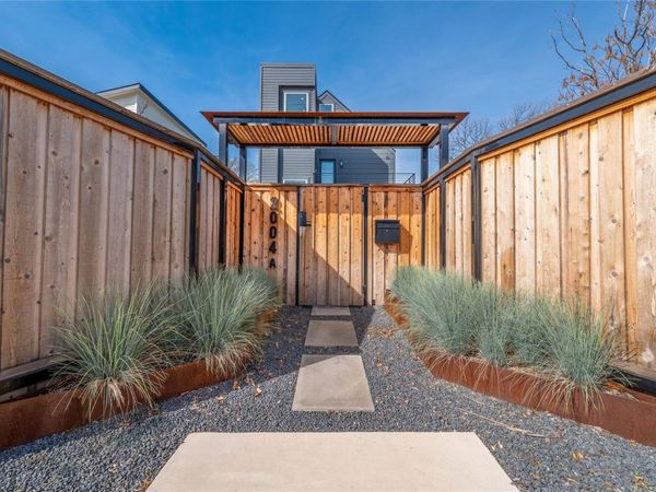 2004 Chestnut Ave , Unit 1, Austin, TX 78722