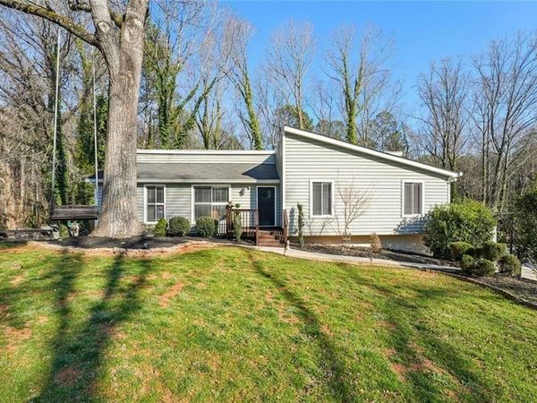 407 Hobo Lane, Woodstock, GA 30189