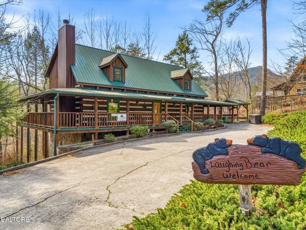 1515 Bluff Ridge Rd, Sevierville, TN 37876