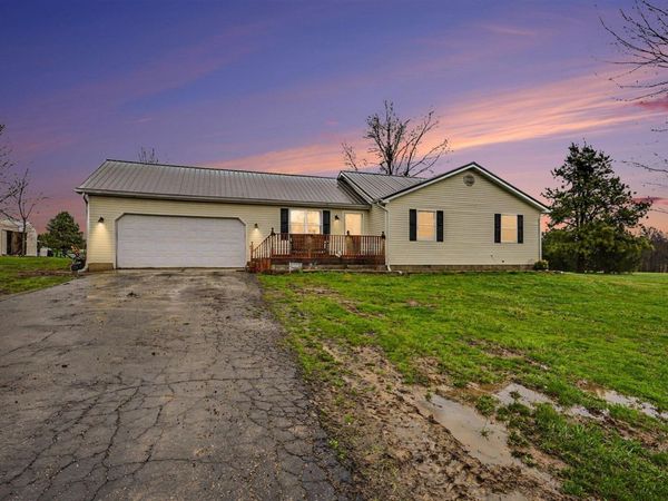 422 Sevilla Drive , Waverly, OH 45690