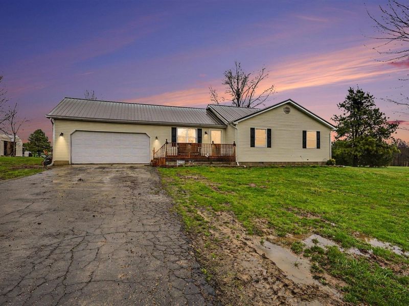 422 Sevilla Drive, Waverly, OH 45690 Photo 1