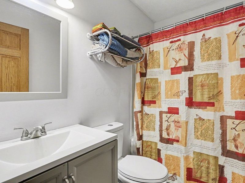 422 Sevilla Drive, Waverly, OH 45690 Photo 10