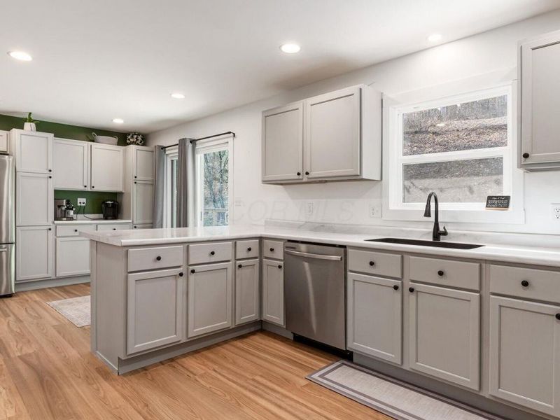 10050 Perryton Road , Frazeysburg, OH 43822 Photo 7