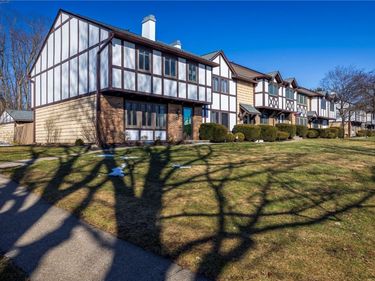 169 New Wickham Drive, Penfield, NY 14526