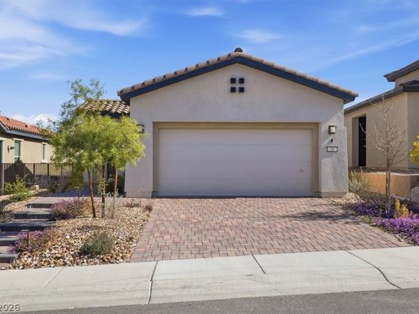 58 Lake Bluff Court , Henderson, NV 89011