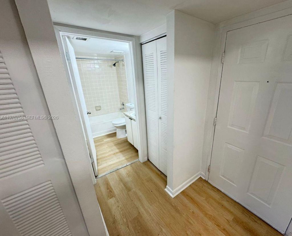 9878 Nob Hill Ln , Unit 9878, Sunrise, FL 33351 Photo