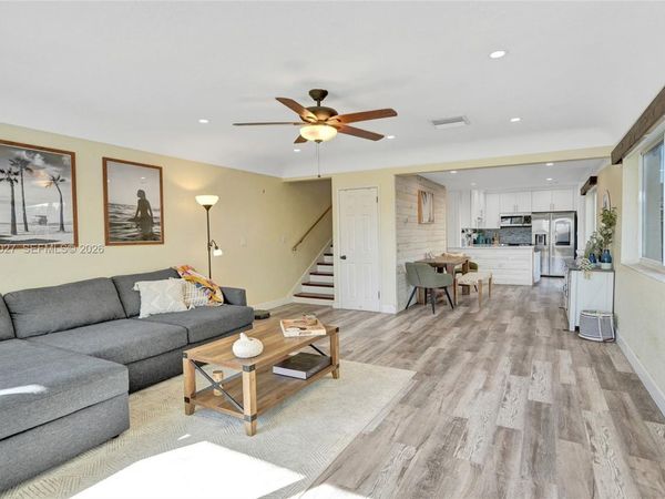 4525 NE 21st Ave, Unit 5, Fort Lauderdale, FL 33308