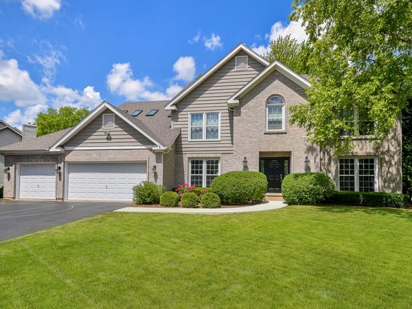 1687 Sauk Drive, Batavia, IL 60510