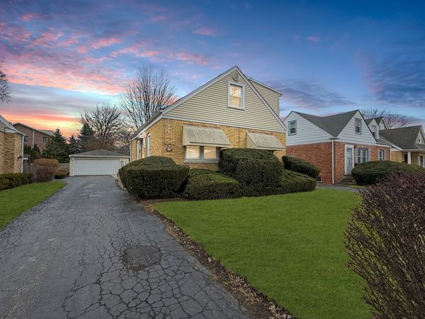 519 N Elm Street , Mount Prospect, IL 60056