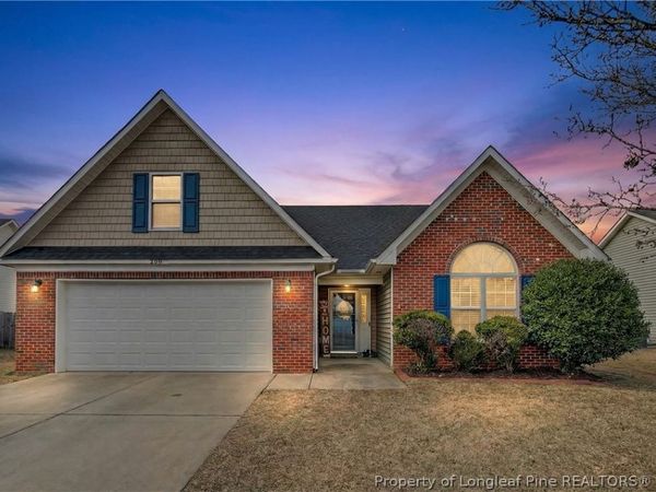 208 Lochwood Drive, Raeford, NC 28376