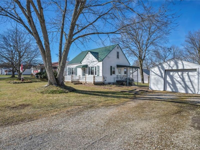 1932 Issaquah Street , Cuyahoga Falls, OH 44221 Photo 2