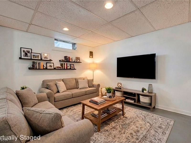 1932 Issaquah Street , Cuyahoga Falls, OH 44221 Photo 21