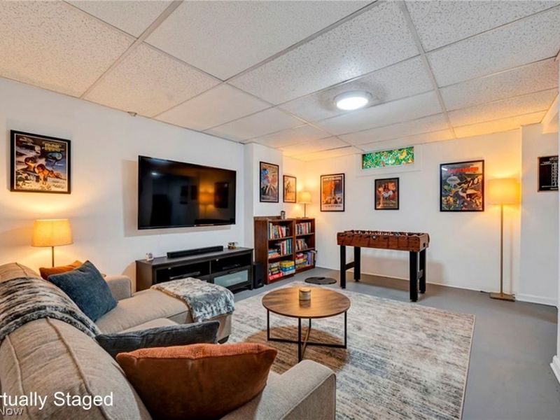 1932 Issaquah Street , Cuyahoga Falls, OH 44221 Photo 24