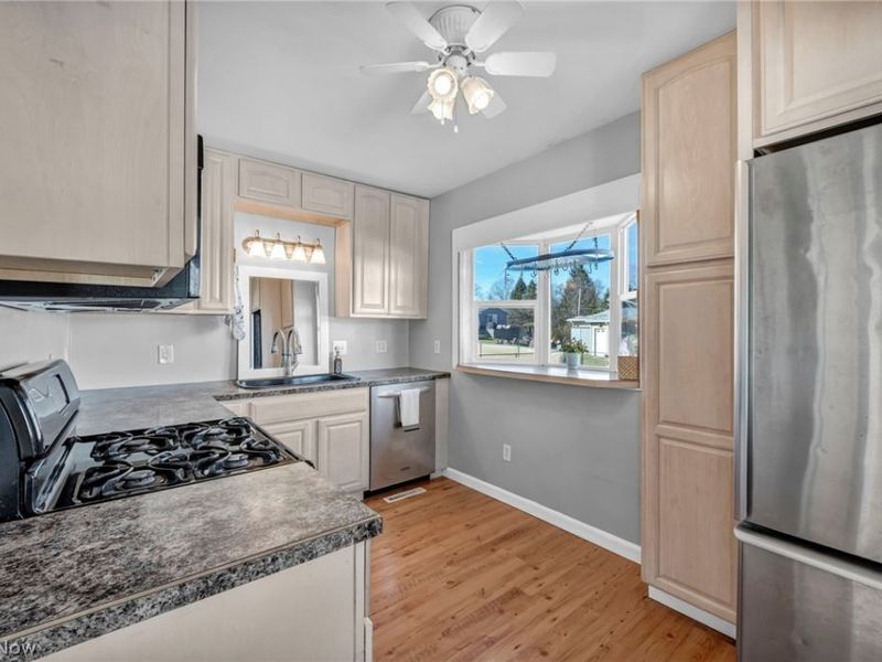 1932 Issaquah Street , Cuyahoga Falls, OH 44221 Photo 9