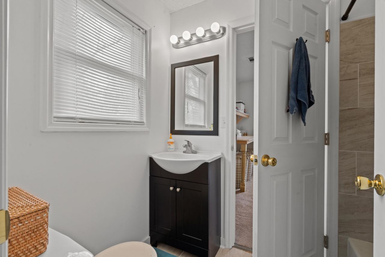 310 14th Ave. S Photo 11