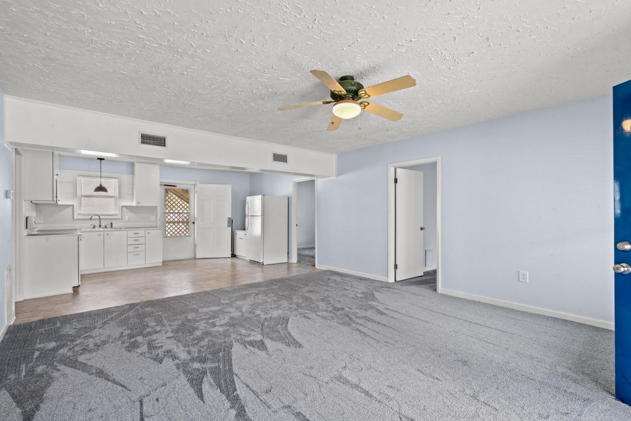 310 14th Ave. S Photo 18