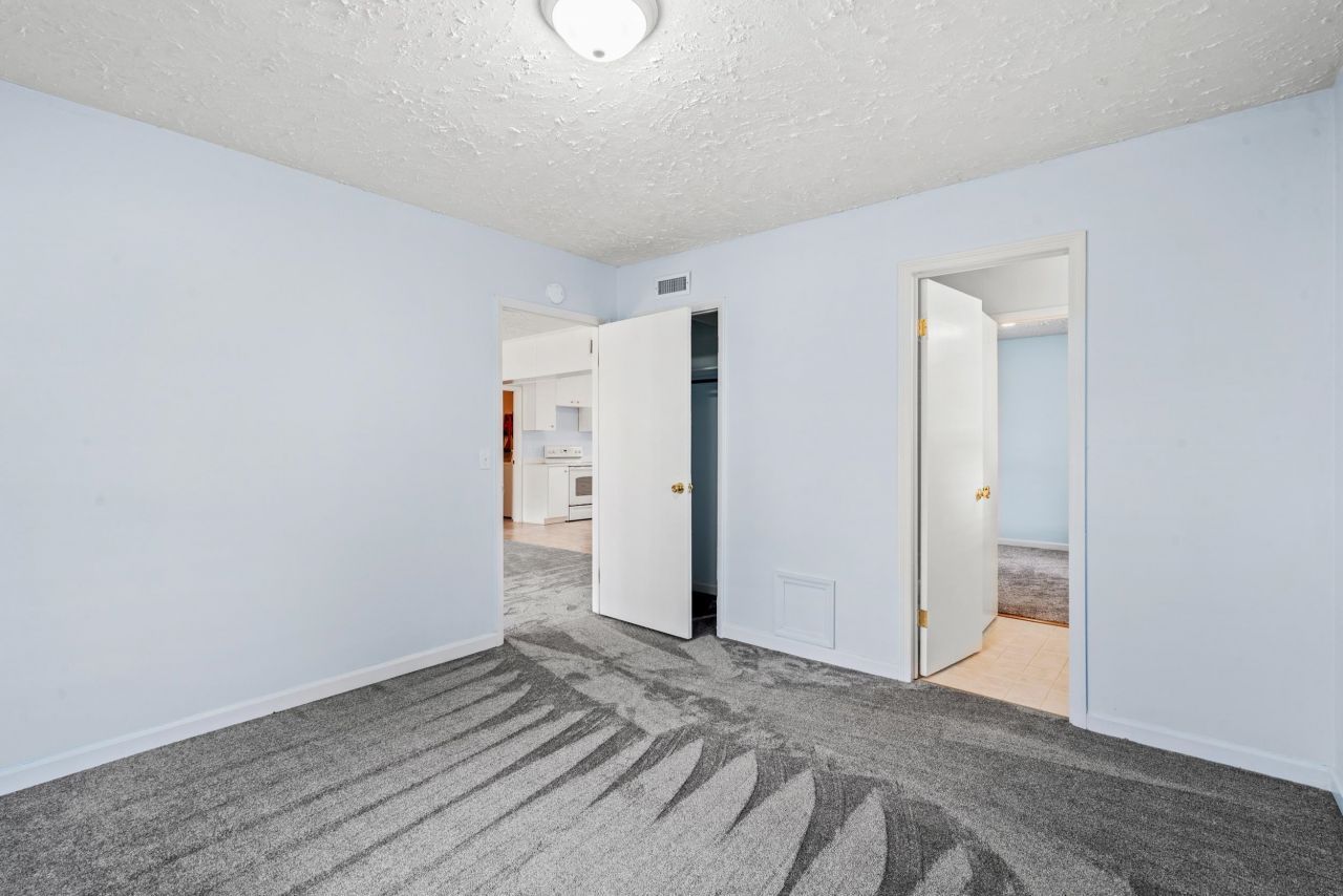 310 14th Ave. S Photo 24