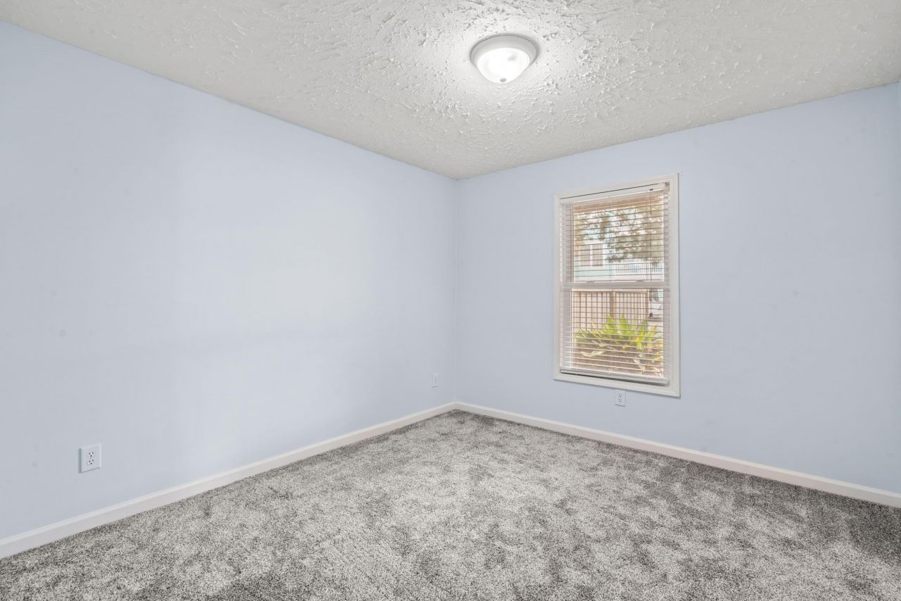 310 14th Ave. S Photo 25