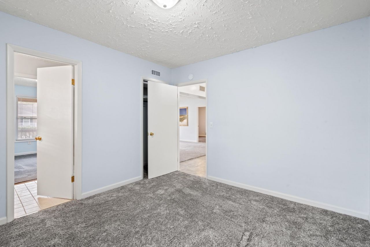 310 14th Ave. S Photo 26