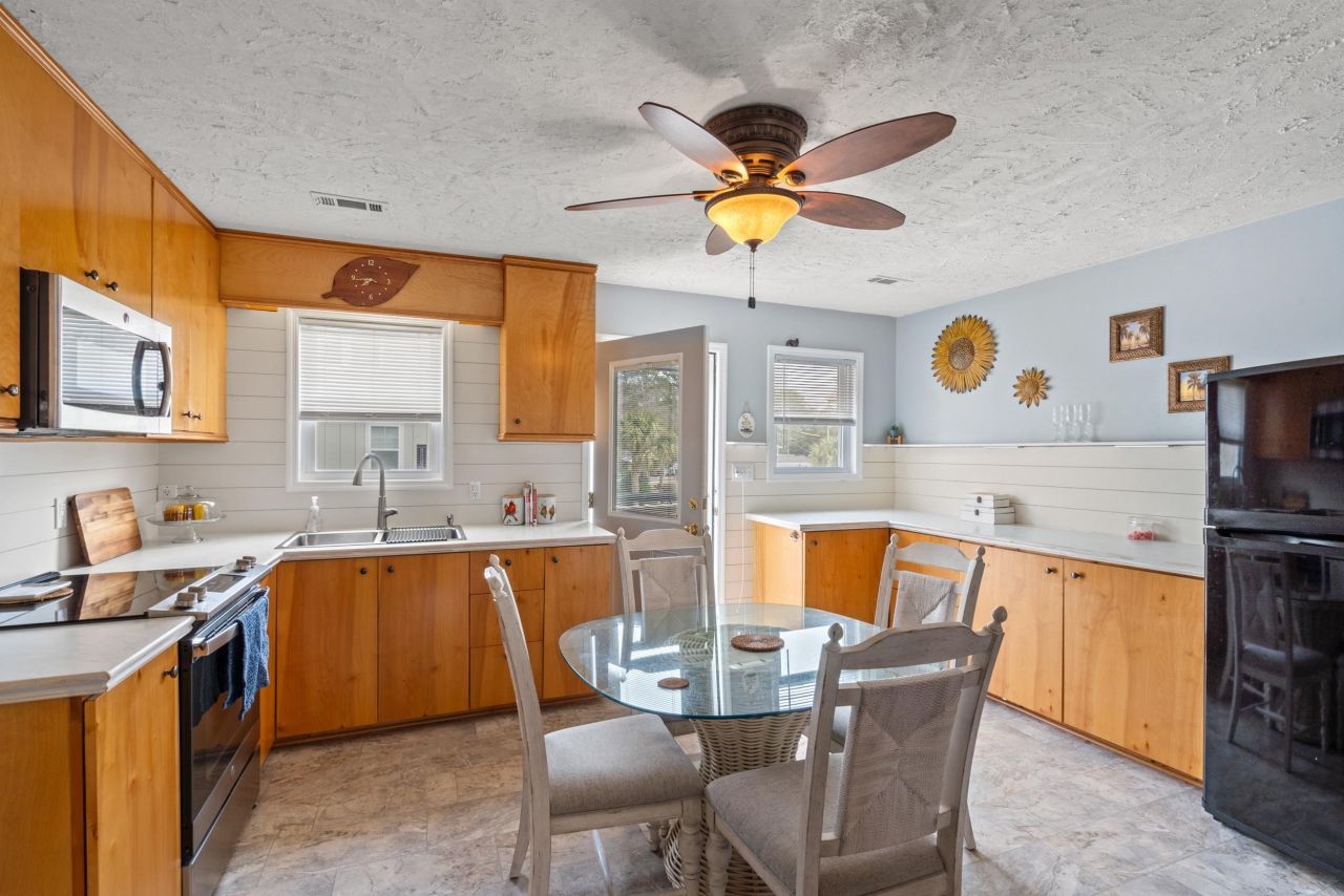 310 14th Ave. S Photo 8