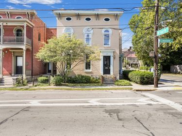 371 N Limestone , Lexington, KY 40508