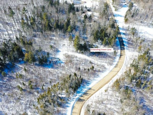 10 Bowling Green Lane , Belfast, ME 04915