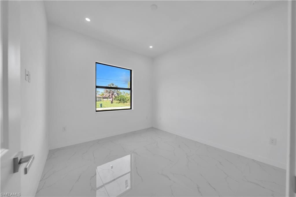 2318 NW 30th Ter, Cape Coral, FL 33993 Photo