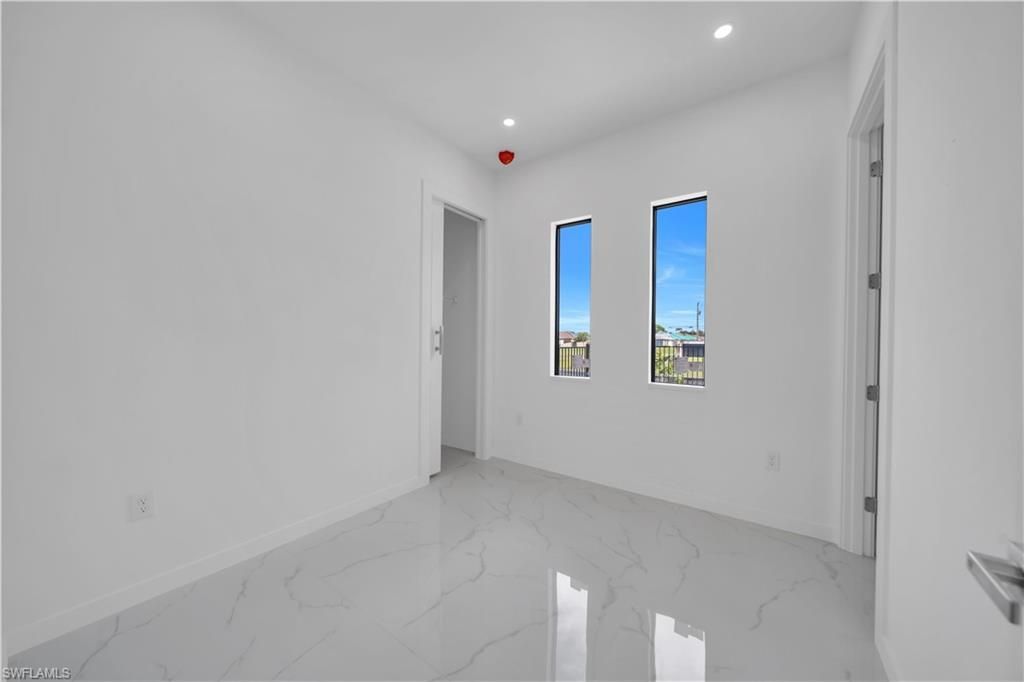 2318 NW 30th Ter, Cape Coral, FL 33993 Photo