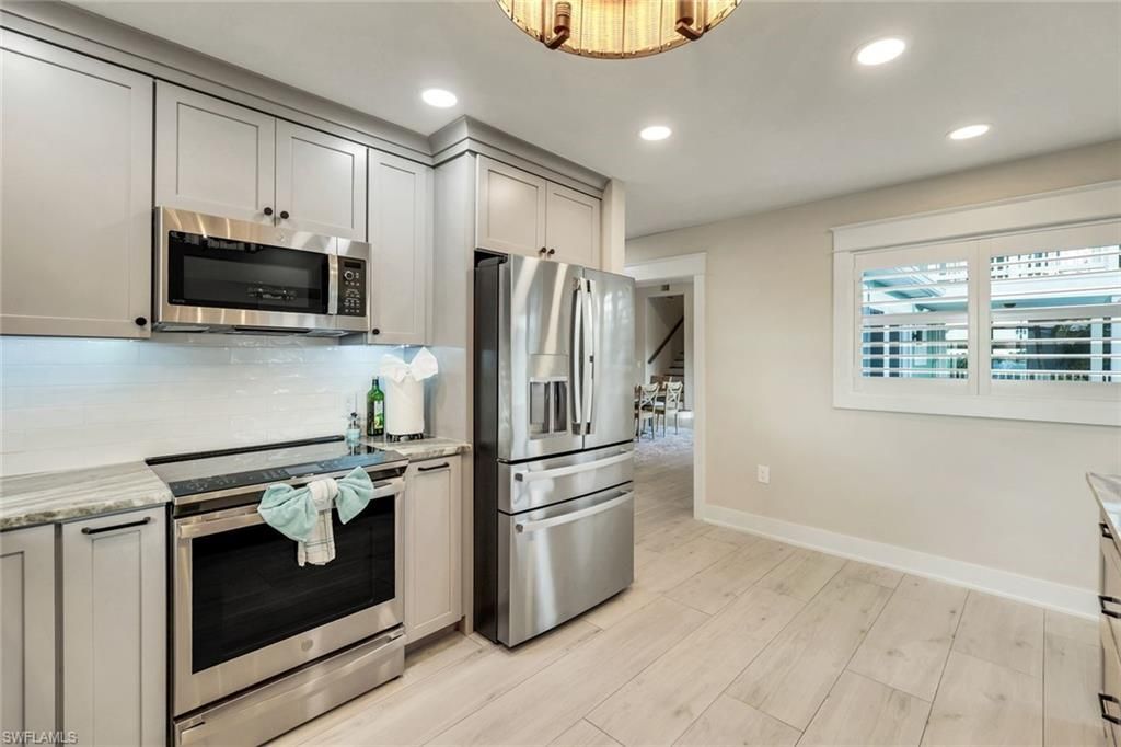 11861 Isle Of Palms Dr, Fort Myers Beach, FL 33931 Photo