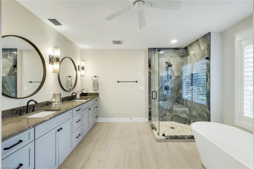 11861 Isle Of Palms Dr, Fort Myers Beach, FL 33931 Photo