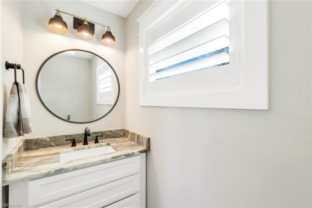 11861 Isle Of Palms Dr, Fort Myers Beach, FL 33931 Photo