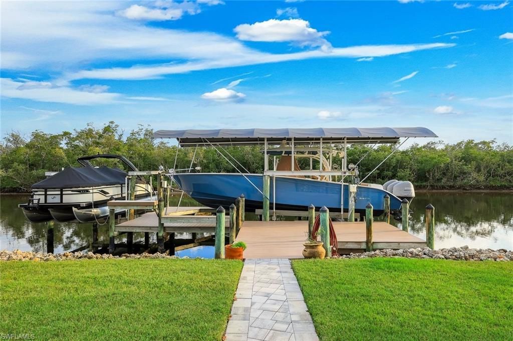 11861 Isle Of Palms Dr, Fort Myers Beach, FL 33931 Photo