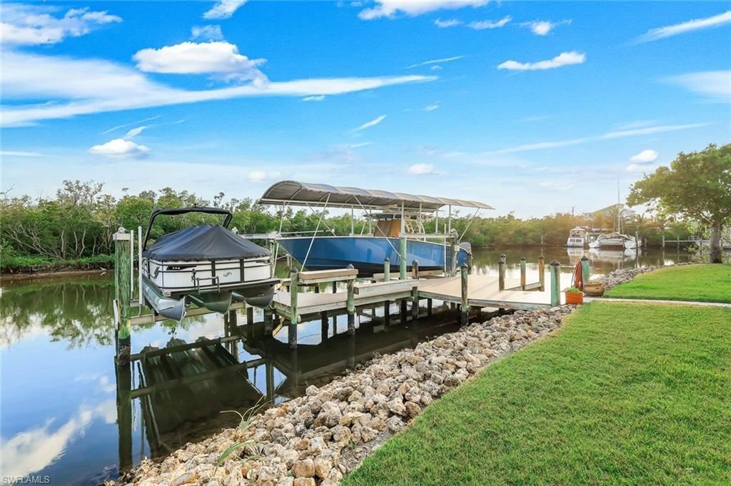 11861 Isle Of Palms Dr, Fort Myers Beach, FL 33931 Photo