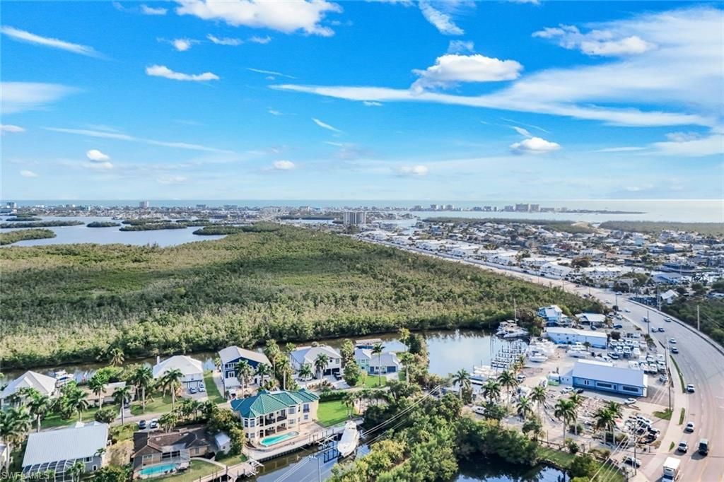 11861 Isle Of Palms Dr, Fort Myers Beach, FL 33931 Photo