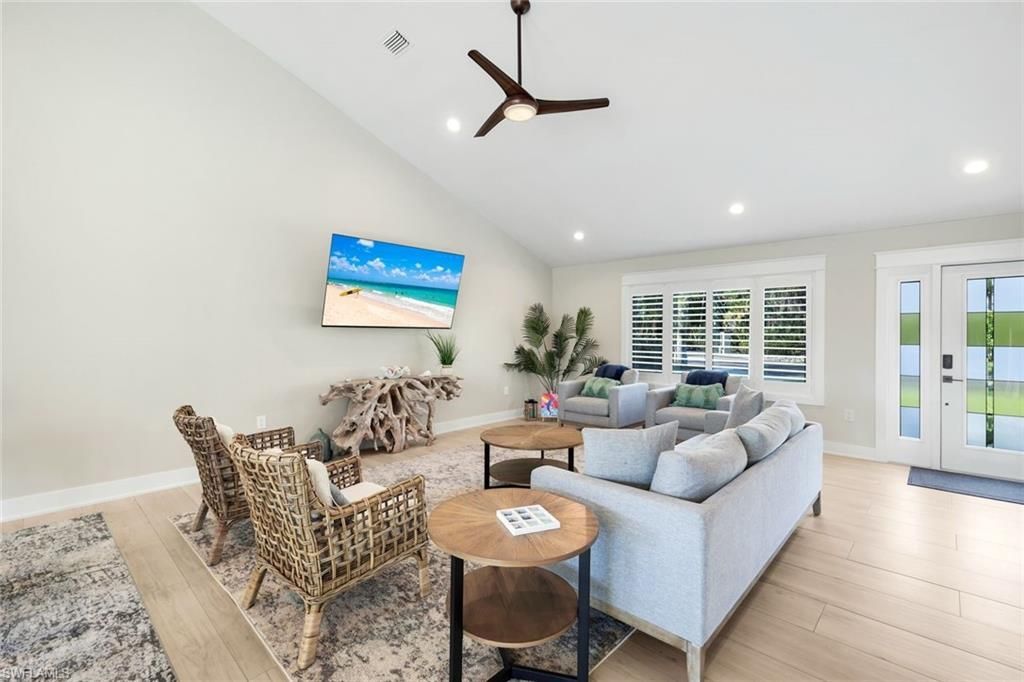 11861 Isle Of Palms Dr, Fort Myers Beach, FL 33931 Photo