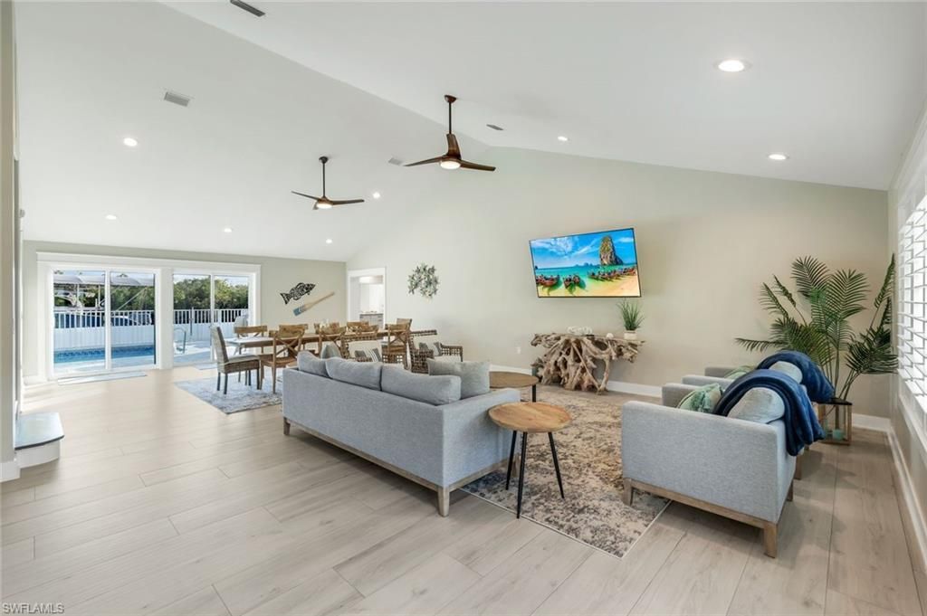 11861 Isle Of Palms Dr, Fort Myers Beach, FL 33931 Photo