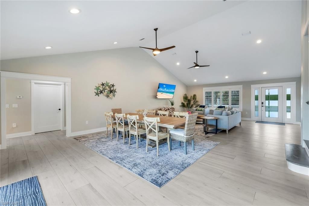 11861 Isle Of Palms Dr, Fort Myers Beach, FL 33931 Photo