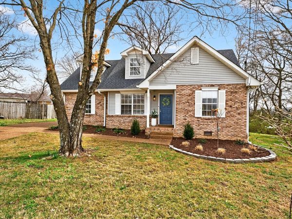 709 Ashworth Cir , Nashville, TN 37211