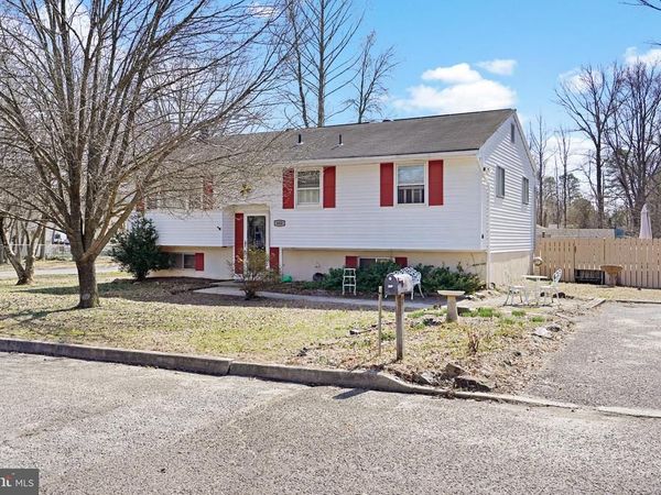 600 W CHESTNUT STREET, CLAYTON, NJ 08312