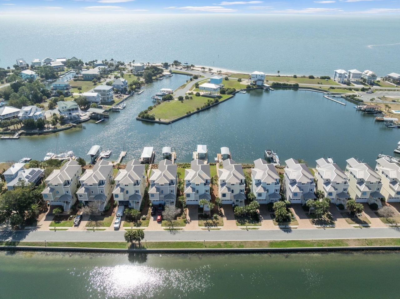 51 Walker Creek Drive, Crawfordville, FL 32327 Photo