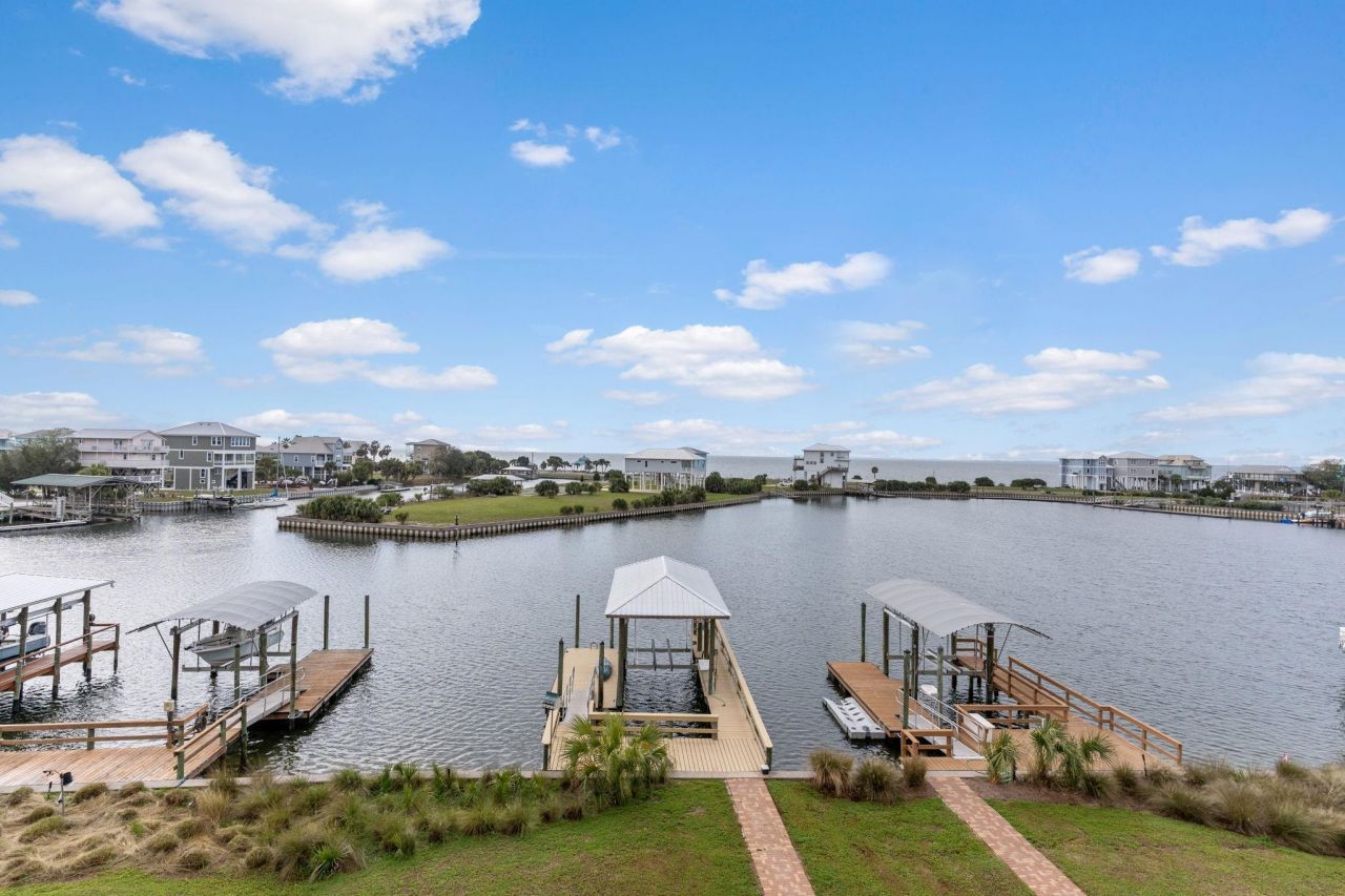 51 Walker Creek Drive, Crawfordville, FL 32327 Photo