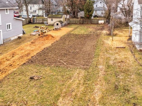 52 Norwood Street , Barberton, OH 44203