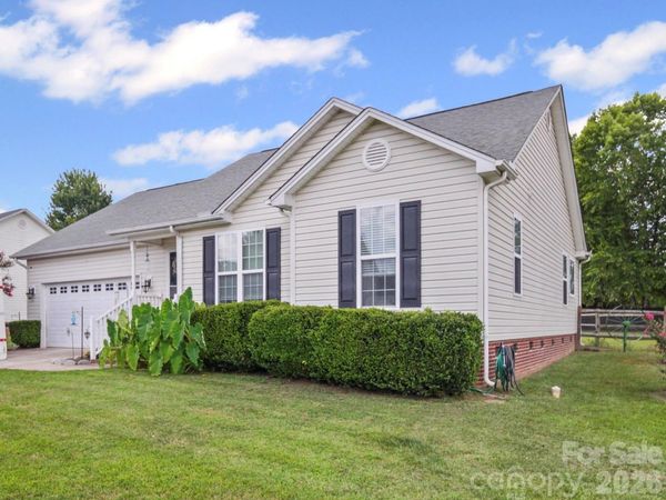 2017 Longhorn Drive , Dallas, NC 28034