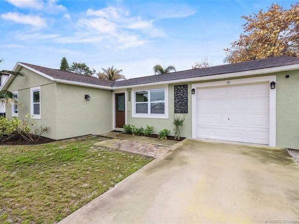 1090 SW Janette Avenue, Port St Lucie, FL 34953