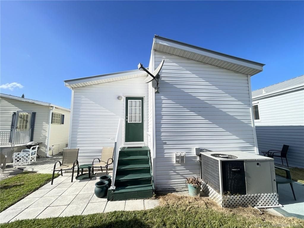 1318 Nettles Boulevard, Jensen Beach, FL 34957 Photo