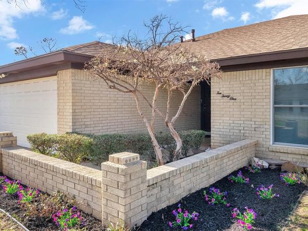 1031 Boston Boulevard, Bedford, TX 76022