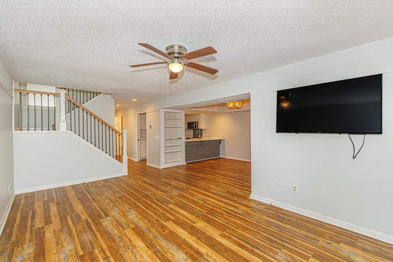 320 Salt Marsh Circle  Photo 4