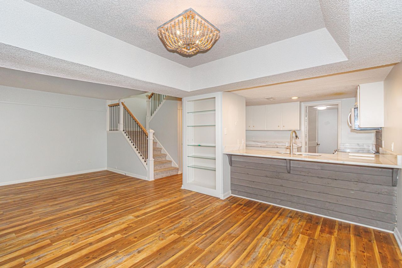 320 Salt Marsh Circle  Photo 6